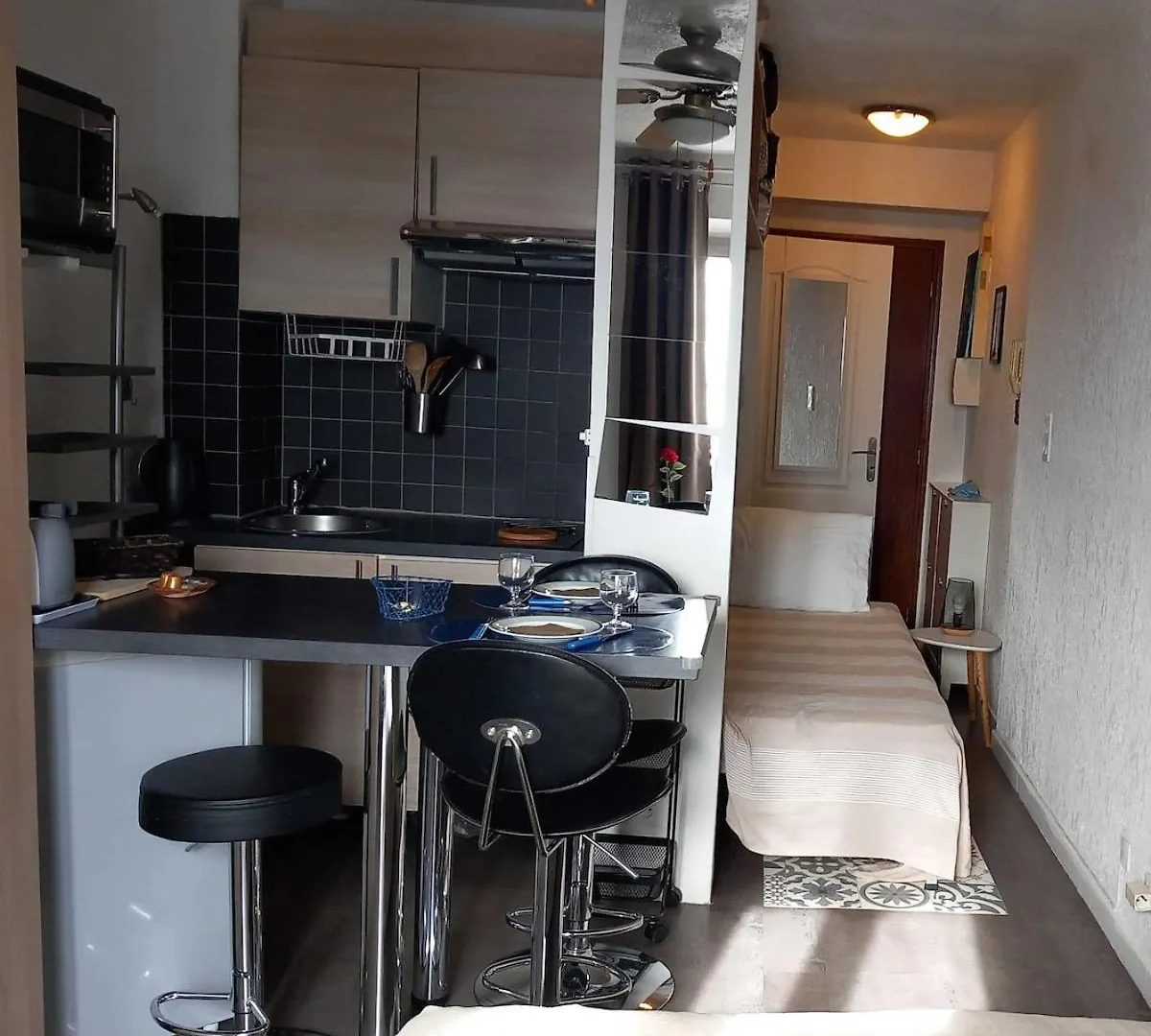 Pied A Terre, Sejour Idyllique Face A La Mer Classe 2 Etoiles Sanary-sur-Mer 0*,  Francia
