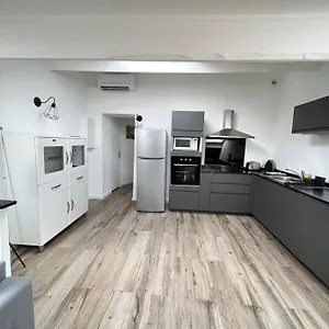 Appartement T2 Au Centre De Sur