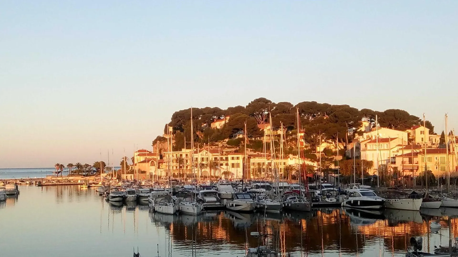 Pied A Terre, Sejour Idyllique Face A La Mer Classe 2 Etoiles Sanary-sur-Mer 0*,