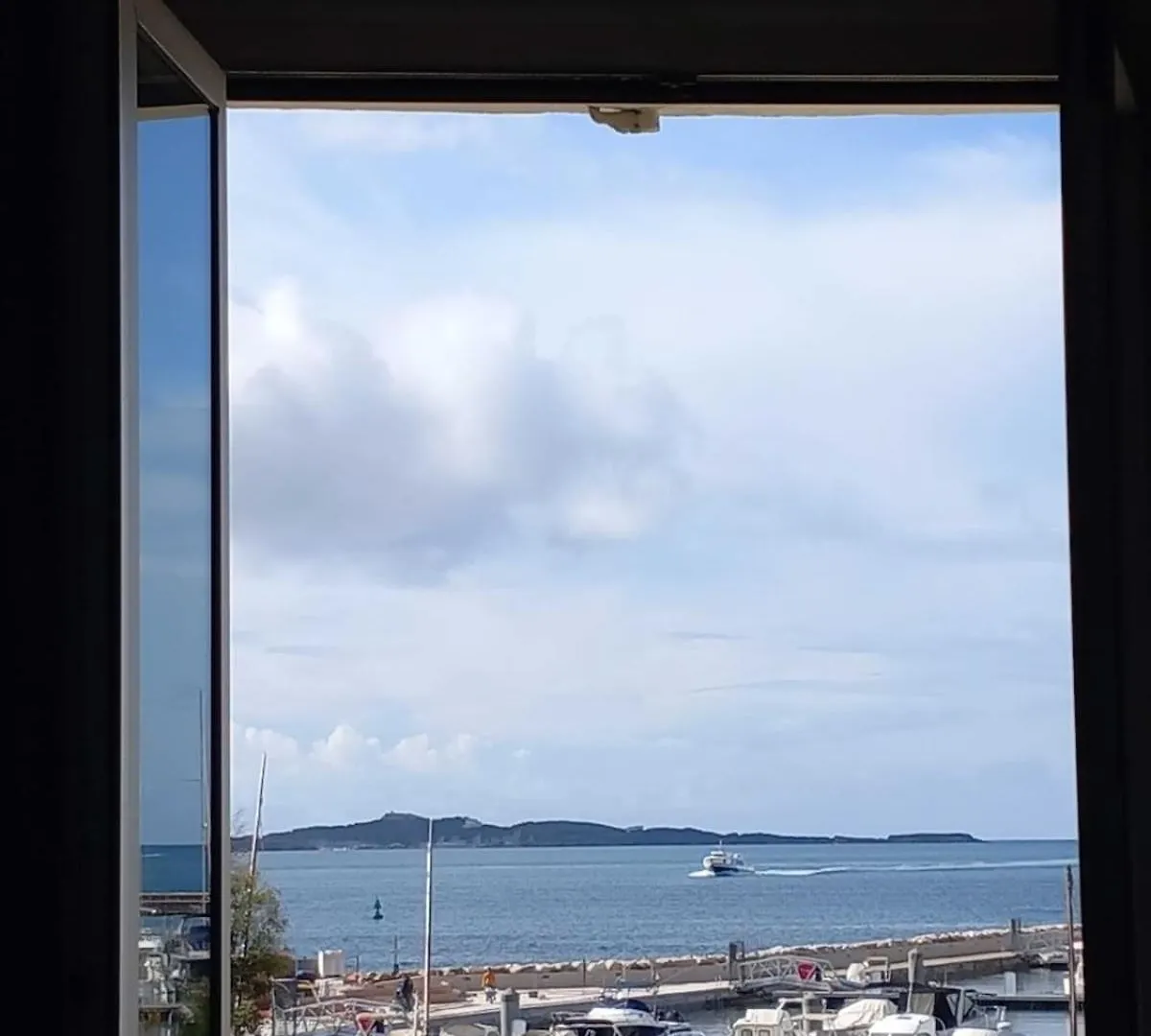 Apartment Pied A Terre, Sejour Idyllique Face A La Mer Classe 2 Etoiles Sanary-sur-Mer
