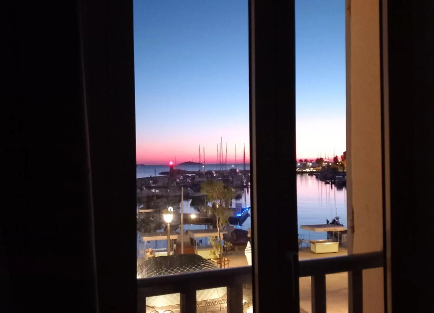 Pied A Terre, Sejour Idyllique Face A La Mer Classe 2 Etoiles Sanary-sur-Mer 0*,  France