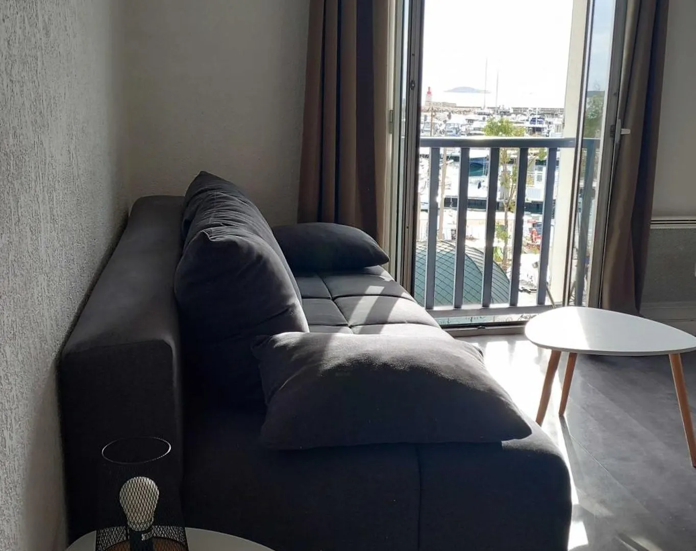 Pied A Terre, Sejour Idyllique Face A La Mer Classe 2 Etoiles Sanary-sur-Mer Apartment