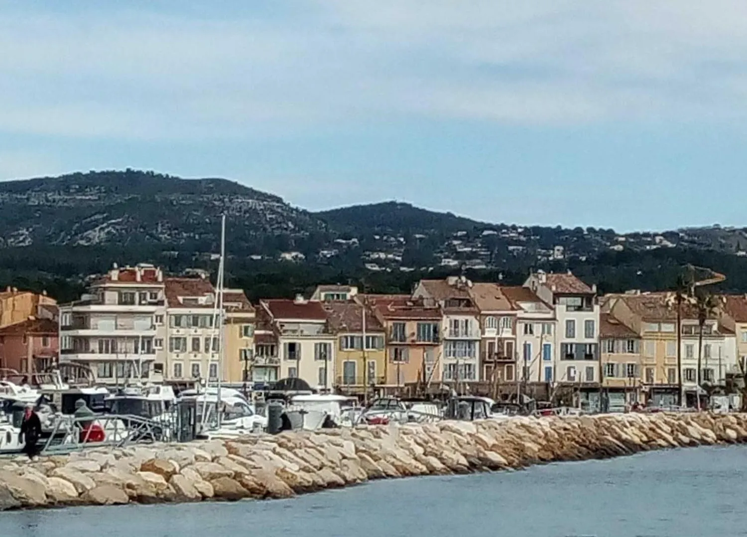 Apartment Pied A Terre, Sejour Idyllique Face A La Mer Classe 2 Etoiles Sanary-sur-Mer